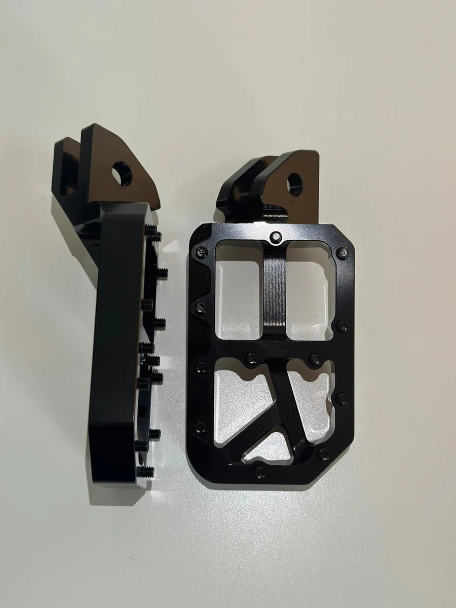 Black Foot Pegs
